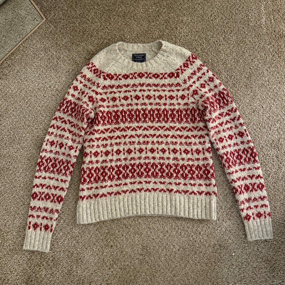 Abercrombie & Fitch Red and Cream Patterned Sweater - Picture 2 of 3